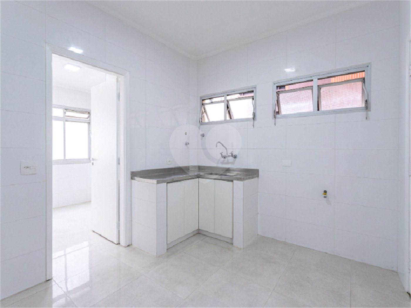 Apartamento à venda com 3 quartos, sendo 1 suíte, em Itaim Bibi, São Paulo, SP