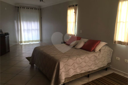 Sobrado à venda ou para alugar com 3 quartos, sendo 1 suíte, em Dos Casa, São Bernardo do Campo, SP