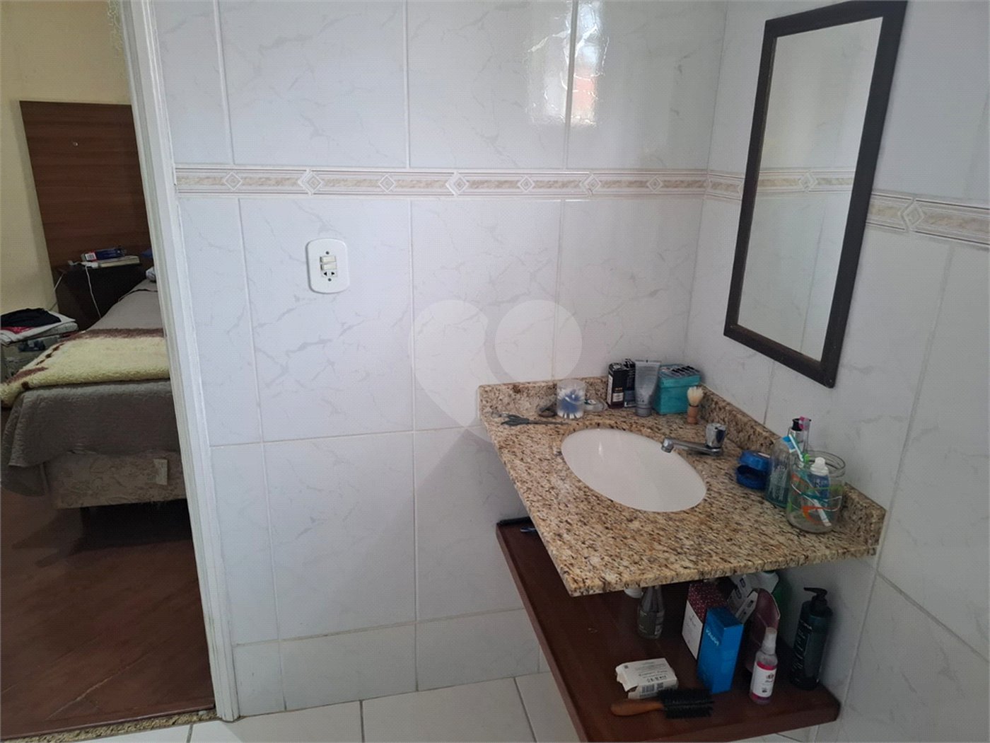 Casa à venda com 2 suítes em Vila Figueira, Suzano, SP