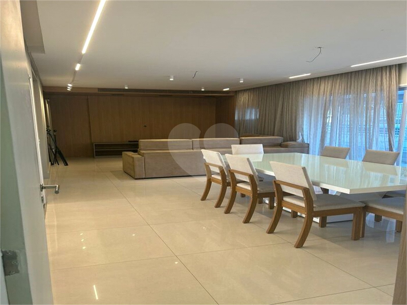 Apartamento para alugar com 3 suítes em Tatuapé, São Paulo, SP