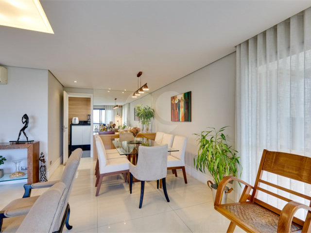 Apartamento à venda com 3 quartos, sendo 2 suítes,  em Alto da Boa Vista, São Paulo, SP