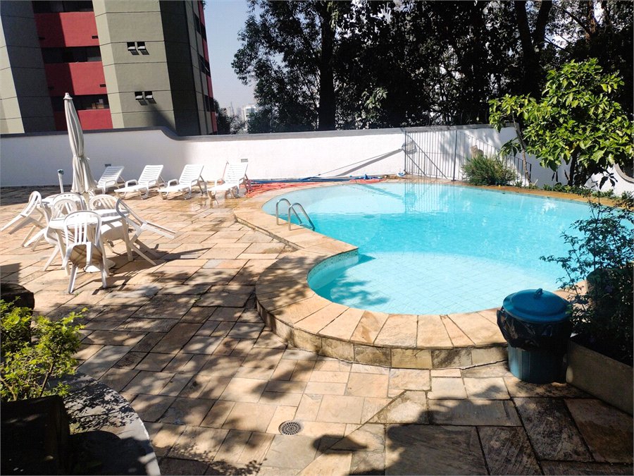 Apartamento à venda ou para alugar com 3 quartos, sendo 1 suíte,  em Real Parque, São Paulo, SP