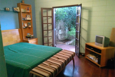 Casa Térrea à venda com 4 quartos, sendo 1 suíte, em Vila Guaca, São Paulo, SP