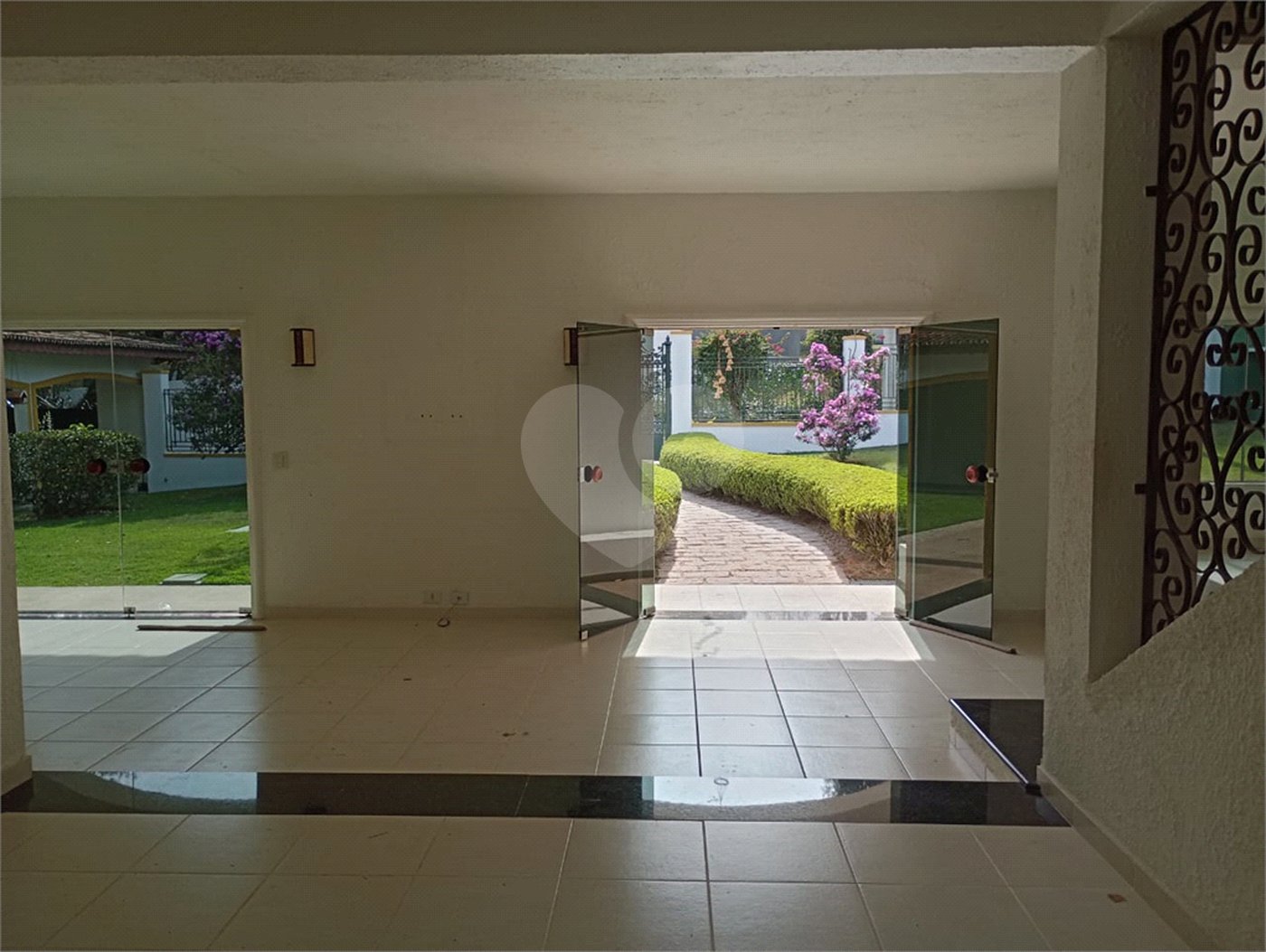 Casa à venda com 6 quartos, sendo 4 suítes,  no condomínio City Castelo, Itu - SP