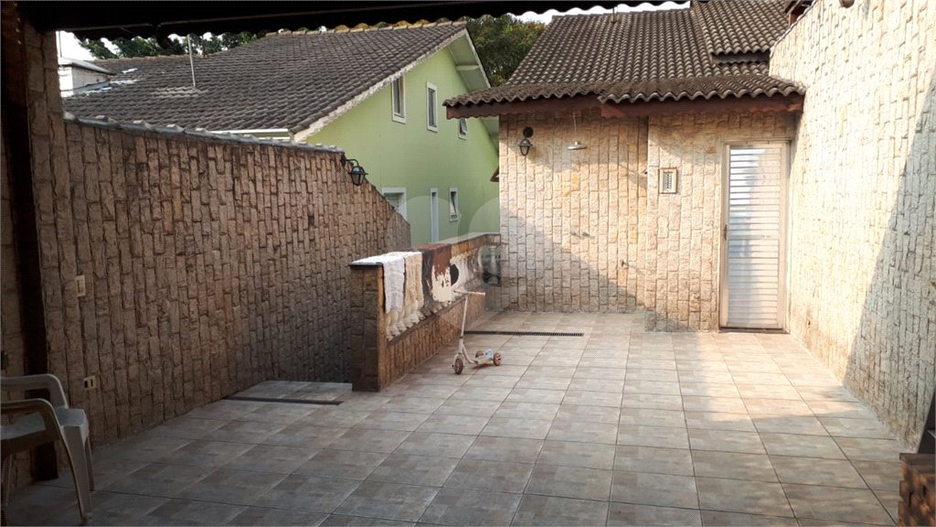 Casa à venda com 3 quartos, sendo 2 suítes,  em Vila Rosália, Guarulhos, SP