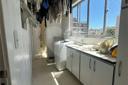 Apartamento à venda com 3 quartos, sendo 1 suíte, em Passagem, Cabo Frio, RJ