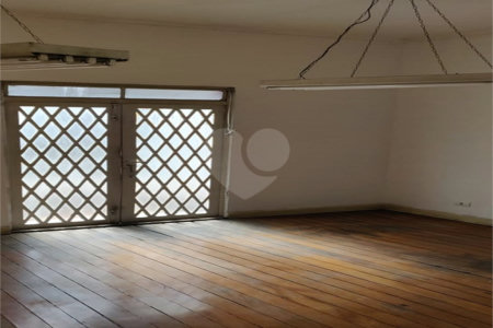 Casa à venda com 3 quartos em Água Branca, São Paulo, SP