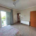 Casa à venda com 3 quartos, sendo 1 suíte, no condomínio São Domingos, Valinhos - SP