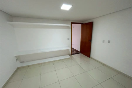 Casa de Vila para alugar com 4 suítes em Vila Romana, São Paulo, SP