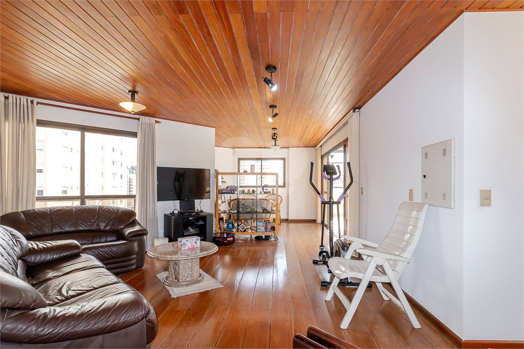 Apartamento à venda com 3 suítes em Aclimação, São Paulo, SP