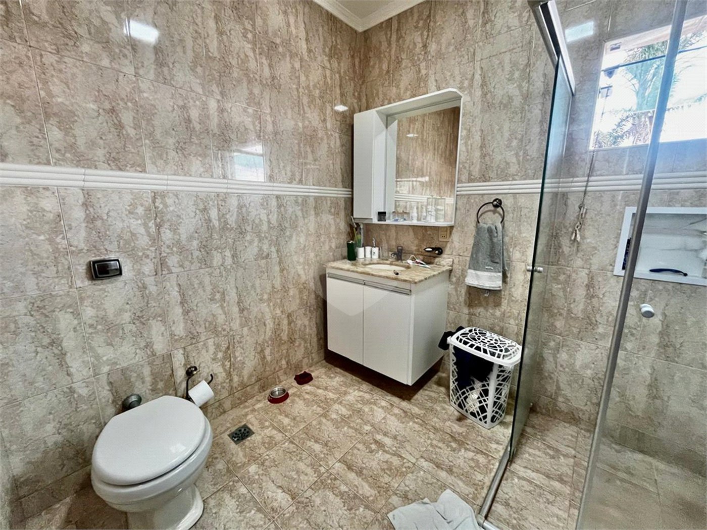 Casa à venda com 4 suítes em Vila Mazarino, Itapetininga, SP