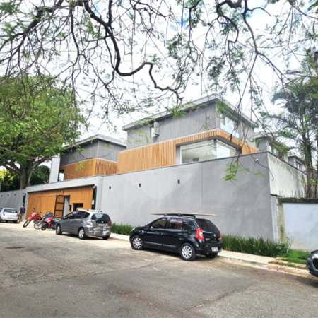 Casa à venda com 4 suítes no condomínio Plm 875, São Paulo - SP