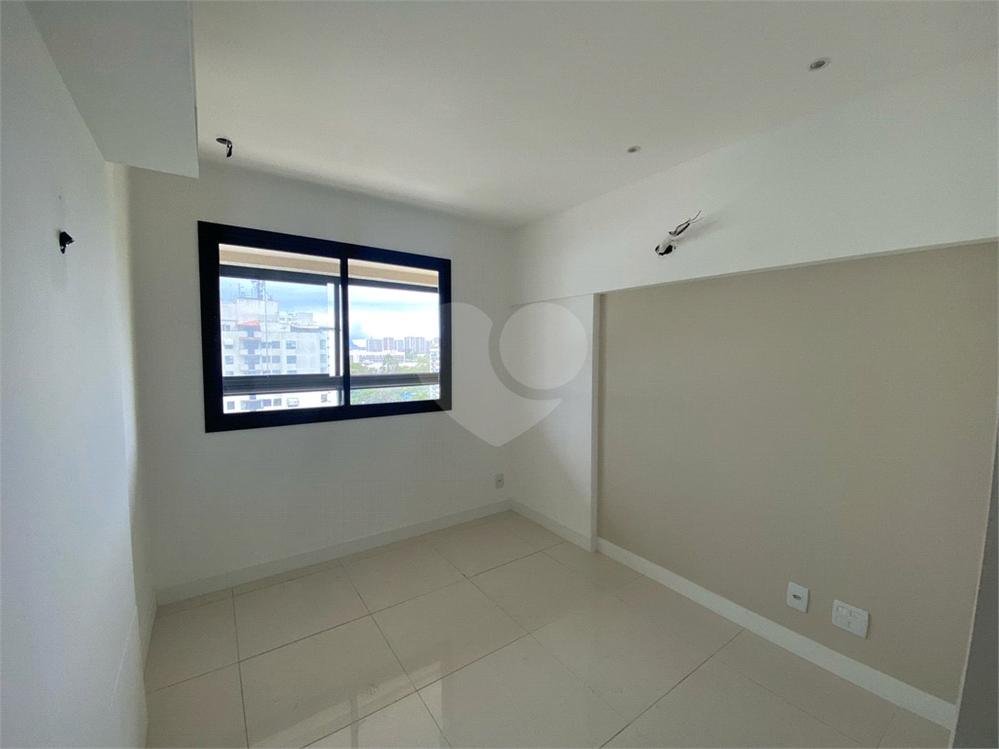 Apartamento à venda com 2 quartos, sendo 1 suíte, em Recreio dos Bandeirantes, Rio de Janeiro, RJ