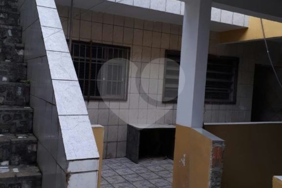 Sobrado à venda com 2 quartos em Tremembé, São Paulo, SP