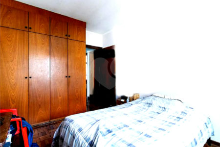 Casa à venda com 4 quartos, sendo 2 suítes, em Indianópolis, São Paulo, SP