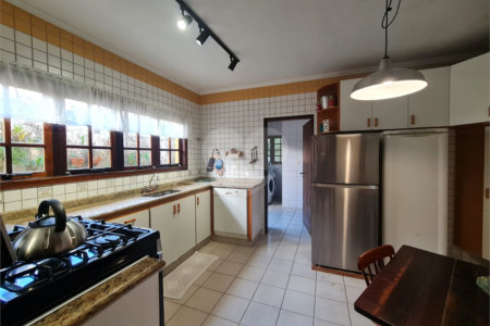 Casa Térrea à venda com 4 quartos, sendo 2 suítes, em Interlagos, São Paulo, SP