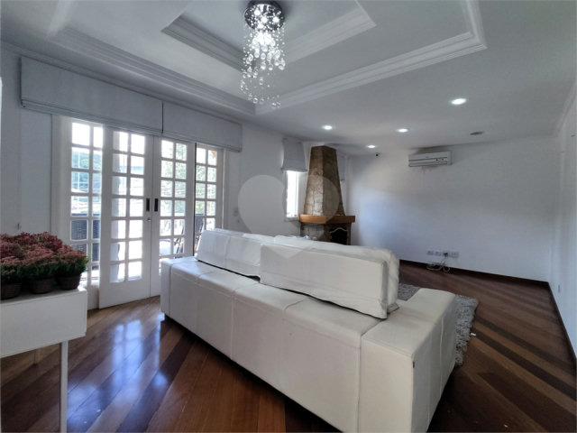 Casa à venda com 3 suítes no condomínio Residencial Jardim Itatinga, São Paulo - SP