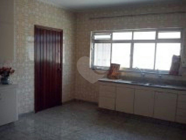Casa à venda com 3 quartos, sendo 1 suíte,  em Parque Vitória, São Paulo, SP