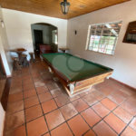 Casa à venda com 5 quartos, sendo 4 suítes, no condomínio Vilarejo Estoril, Mairiporã - SP