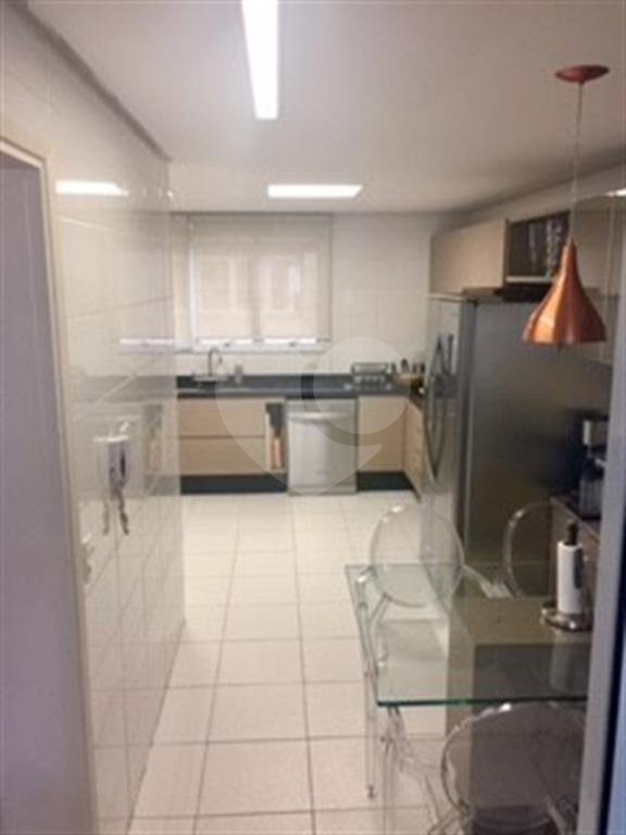 Apartamento à venda com 3 suítes em Campo Belo, São Paulo, SP