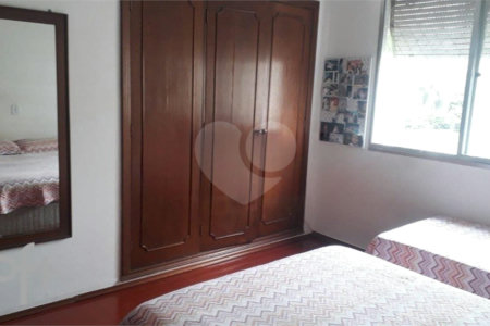 Apartamento à venda na Aclimação, 3 quartos, garagem