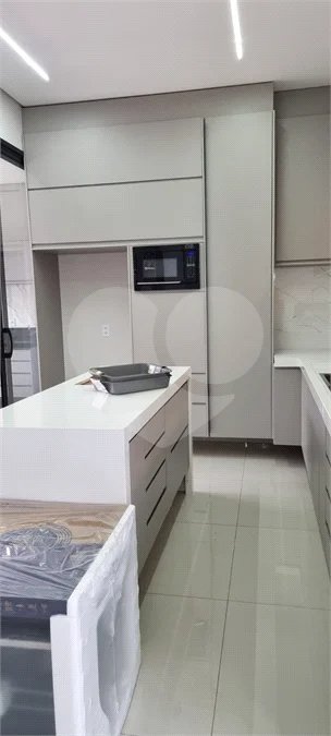 Indaiatuba - Sp - Condomínio London Park - Sol da manhã - 300 m² de terreno | 192 m² de área construída - R$ 1.990.000,00 - 03 suites - Uma residência cuidadosamente planejada para quem valoriza conforto, qualidade, tecnologia e ambientes funcionais, com acabamentos de primeira e uma arquitetur