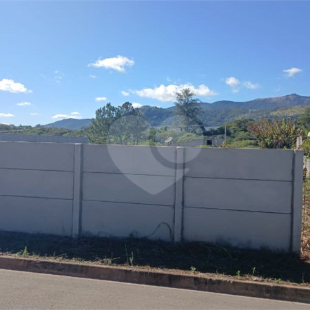 Terreno a venda no Jardim Estância Brasil com 1400m²