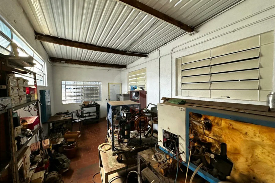 Barracão Comercial à Venda em Piracicaba/SP.
