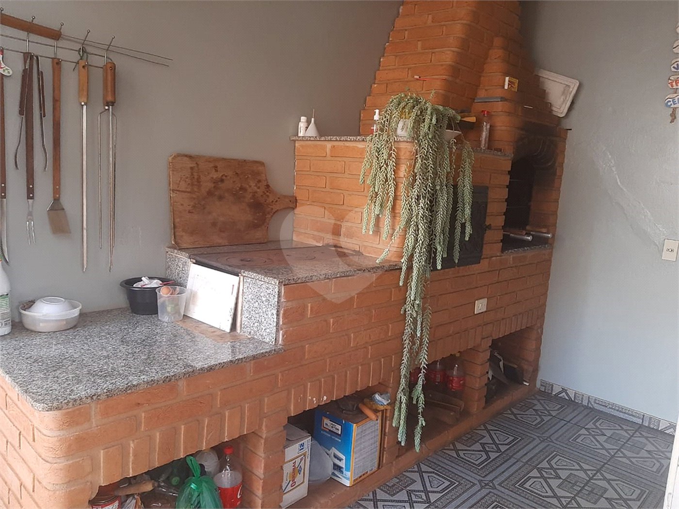 Bela casa com boa localização no bairro Portal do Sol