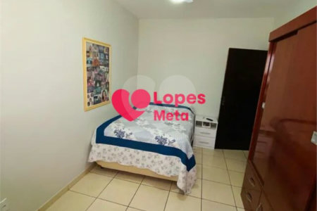 CASA A VENDA, NO BAIRRO JARDIM SATÉLITE, 3 DORMITORIOS 1 SENDO SUÍTE, 4VAGAS DE GARAGEM, SJC/SP