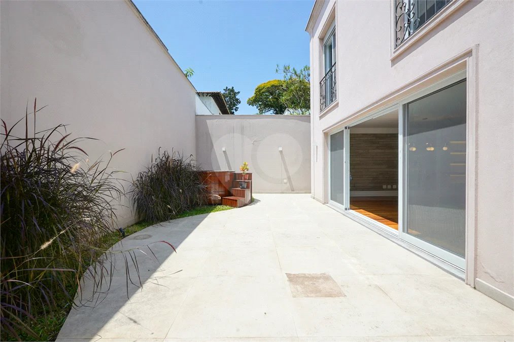 Casa de Vila à venda com 4 suítes em Granja Julieta, São Paulo, SP