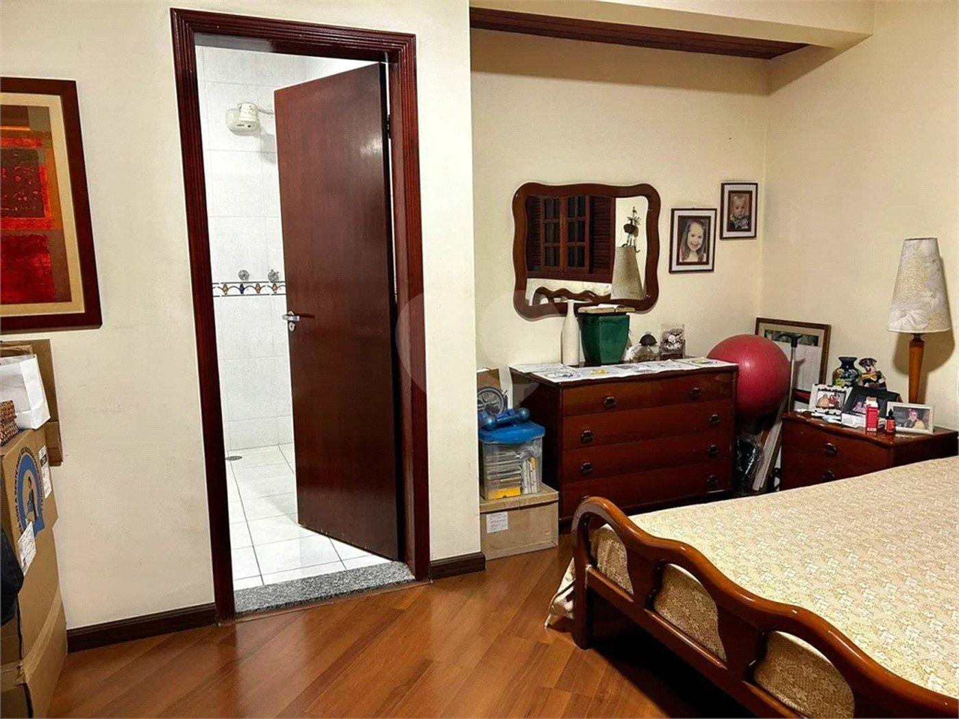 Excelente Sobrado na Vila Matilde. Venha fazer uma visita.