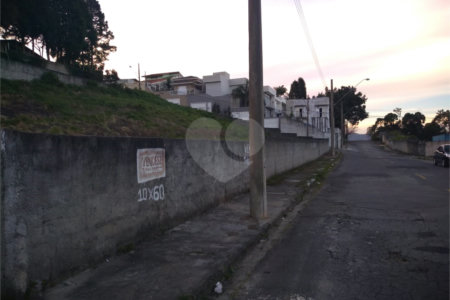 Terreno com uma ótima topografia no Bairro Vila Oliveira, em Mogi das Cruzes,