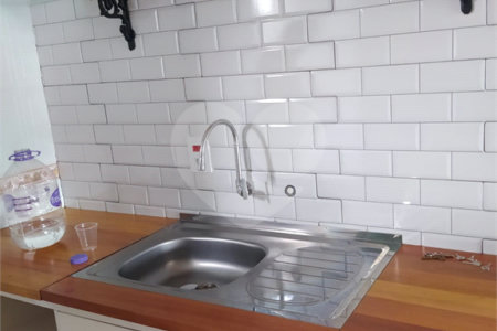 Casa térrea para venda ou locação no bairro Vila Costa do Sol.