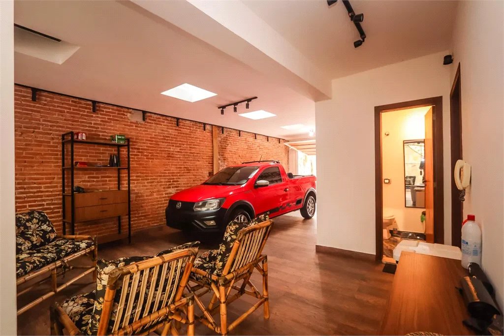 Sobrado à venda com 5 quartos, sendo 1 suíte, em Vila Sônia, São Paulo, SP