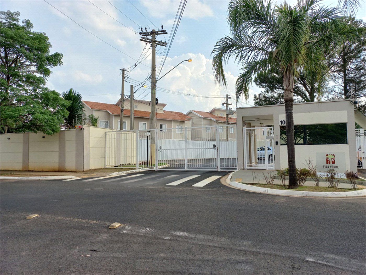 Casa no Condomínio Vila Verde Sabará.