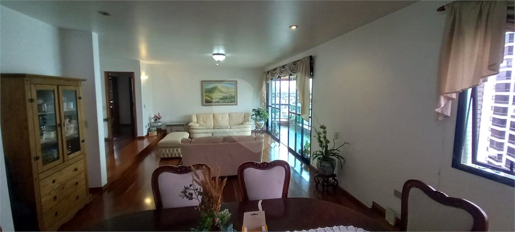 Apartamento à Venda em Mirandópolis com 4 Dormitórios, 2 Suítes e 4 Vagas