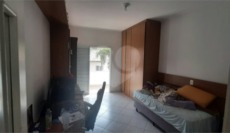 Sobrado à venda com 4 quartos, sendo 1 suíte,  em Villaggio Capríccio, Louveira, SP