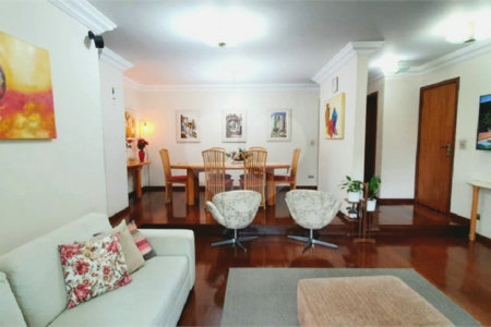 Apartamento à venda no Planalto Paulista de 147m² com 3 suítes e 3 vagas.