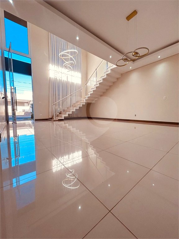 Casa à venda com 3 quartos, sendo 3 suítes, no condomínio Village Damha III, São Carlos - SP