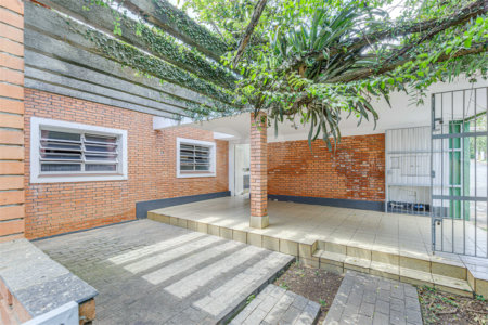 Casa Térrea à venda com 3 quartos, sendo 1 suíte,  em Alto da Boa Vista, São Paulo, SP