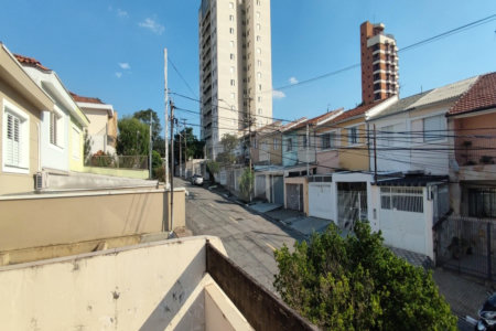 Sobrado com 125m² , 3 dormitórios , sendo 1 suíte , 2 vagas de garagem , à venda no Bosque da Saúde.