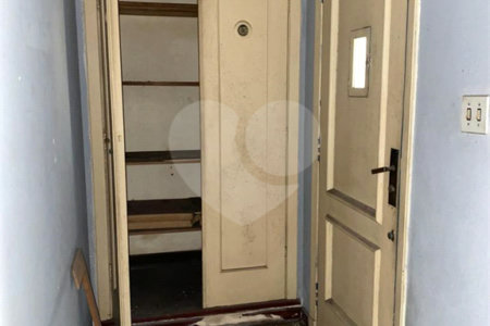 Casa à venda com 3 quartos, sendo 1 suíte, em Indianópolis, São Paulo, SP