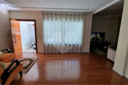 Casa à venda com 3 suítes em Jardim Trussardi, São Paulo, SP