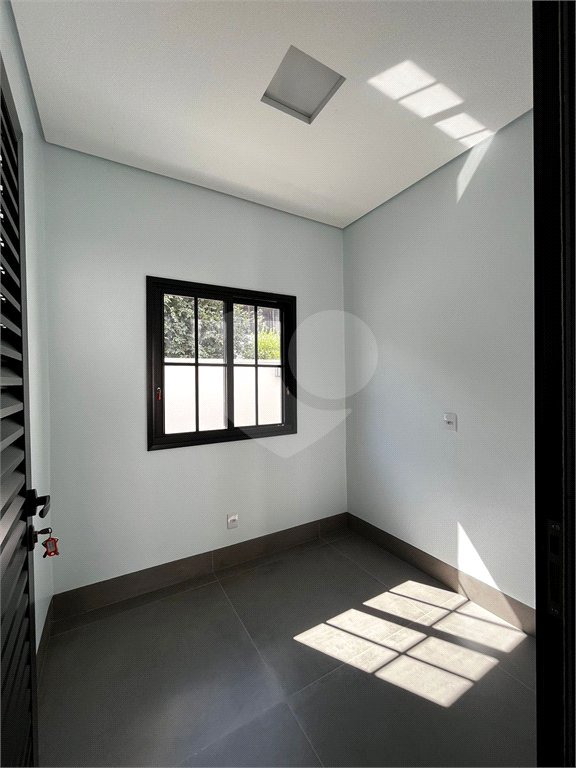 Casa à venda com 4 quartos, sendo 2 suítes,  no condomínio Florais Itália, Cuiabá - MT