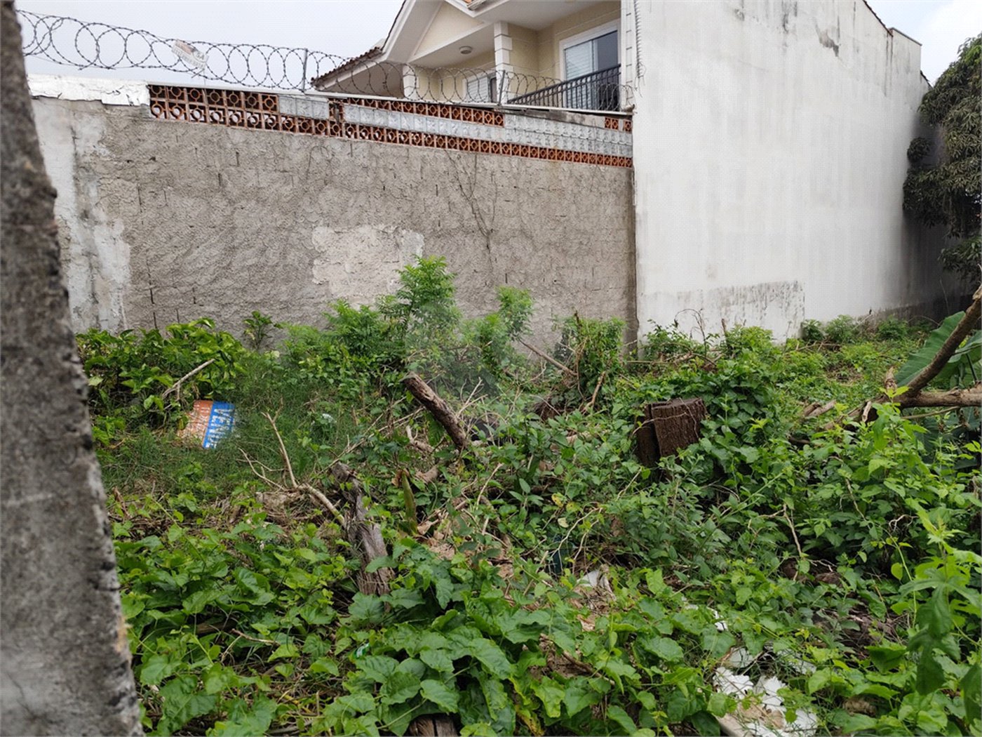 Terreno à venda com 1 suíte em Vila Constança, São Paulo, SP