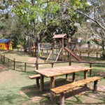 Casa à venda com 4 quartos, sendo 2 suítes,  no condomínio Granja Vianna II, Cotia - SP