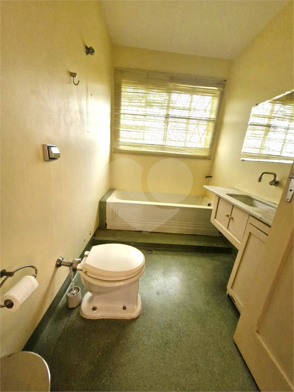 Casa Térrea à venda com 5 quartos em Jardim Petrópolis, São Paulo, SP