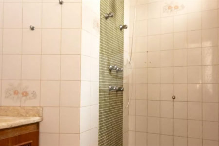 Casa à venda com 4 quartos, sendo 1 suíte, em Vila Tiradentes, São Paulo, SP