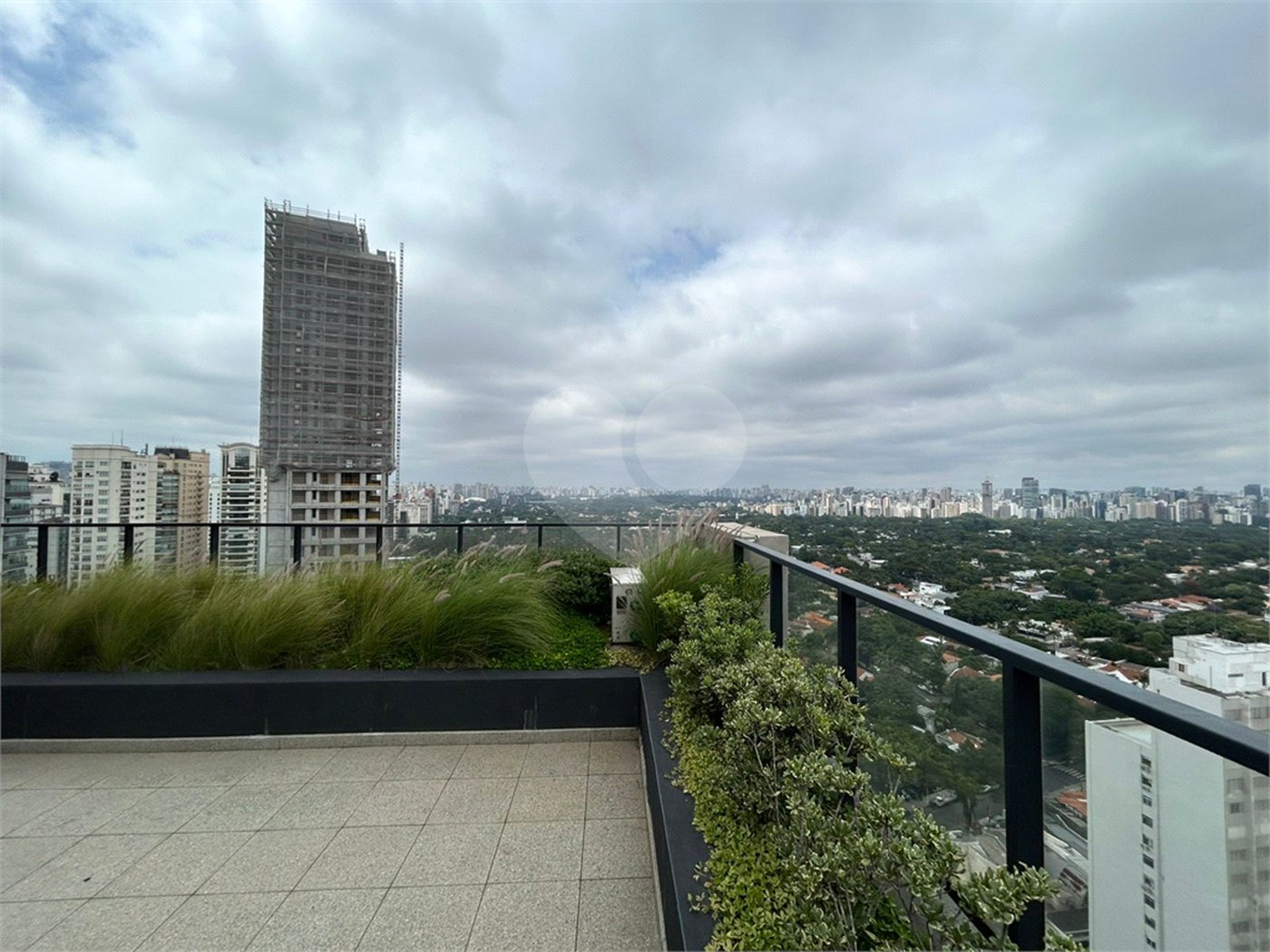 Apartamento para alugar com 1 suíte em Cerqueira César, São Paulo, SP